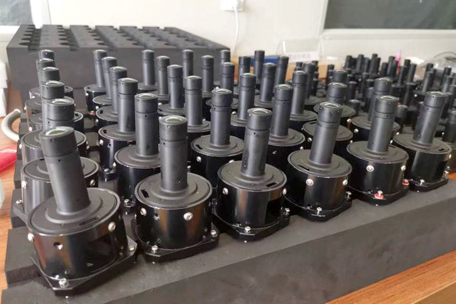 白(bái)光(guāng)導引頭鏡頭